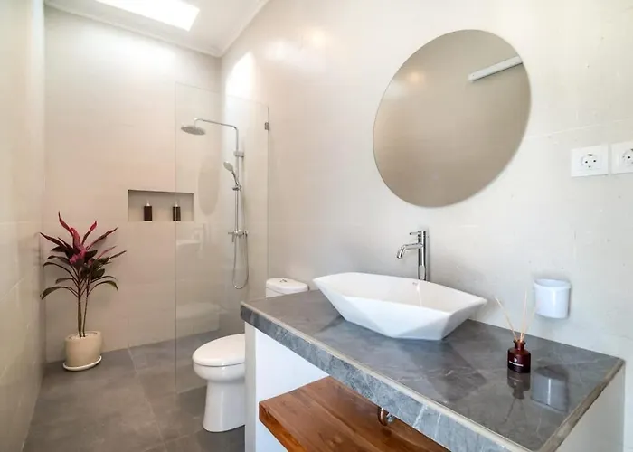 New 2 Bedroom In Berawa With Pool 2 Min From Canggu